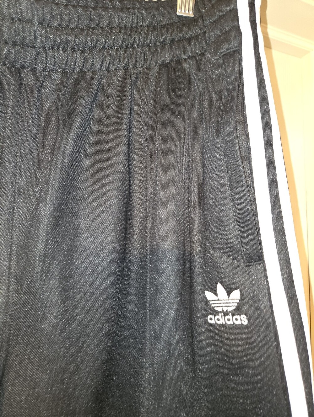NWT Adidas Originals Baggy Track Pants - Picture 5 of 7